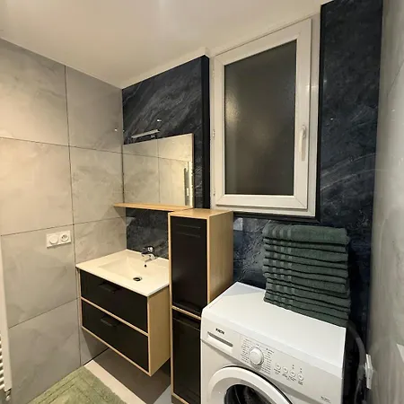 Bright And Arking Space Apartment *